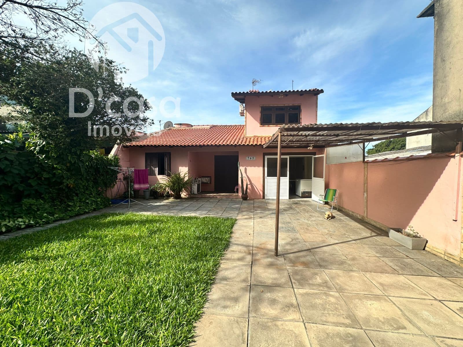 Excelente casa à venda no bairro Vila Parque Brasília - Cachoeirinha/RS