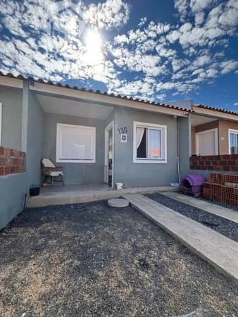 Venda de chave , casa à venda no bairro Fazenda Esperança - Cachoeirinha/RS