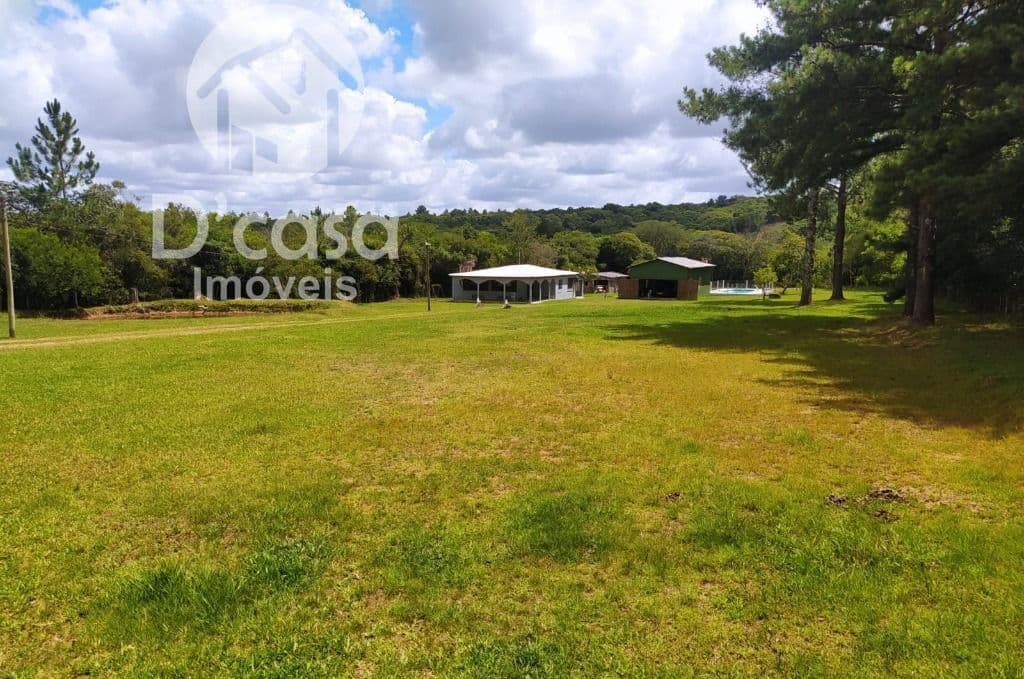 Sítio de porteira fechada com 4 dormitórios à venda, 10000 m² por R$ 380.000 - Sitio São José - Viamão/RS
