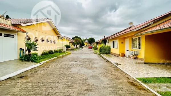 Linda casa em condomínio, com 2 dormitórios à venda, 48 m² por R$ 295.000 - Barnabé - Gravataí/RS