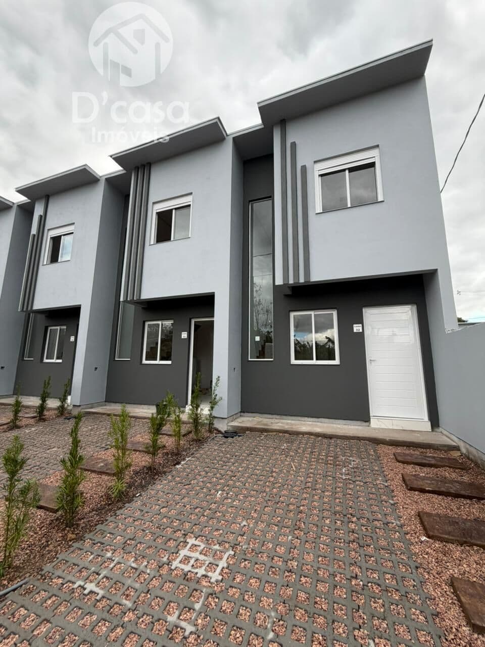 Sobrados em condomínio com 2 dormitórios à venda, 53 m² por R$ 350.000 - Dona Mercedes - Gravataí/RS