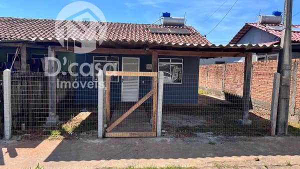 Casa reformada, à venda no bairro Breno Garcia - Gravataí/RS