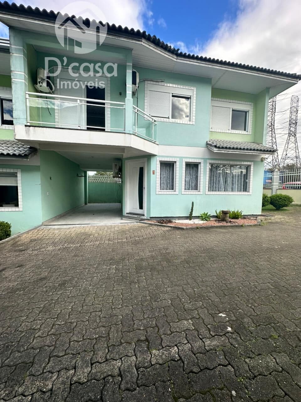 Excelente sobrado à venda no bairro Vila Bom Princípio - Cachoeirinha/RS