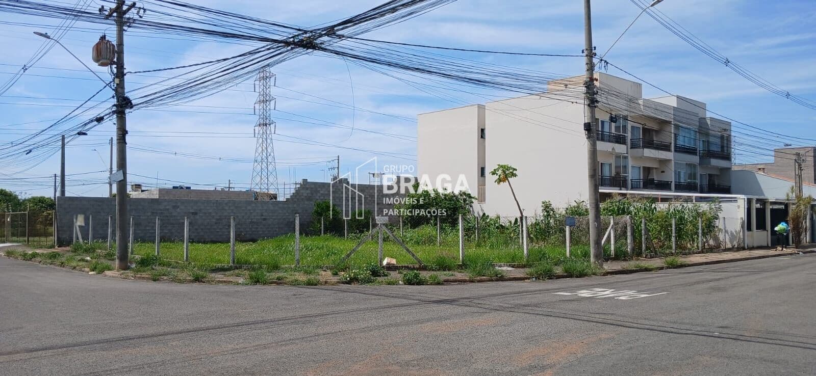 Terreno de esquina no Parque Universitário, Americana/SP