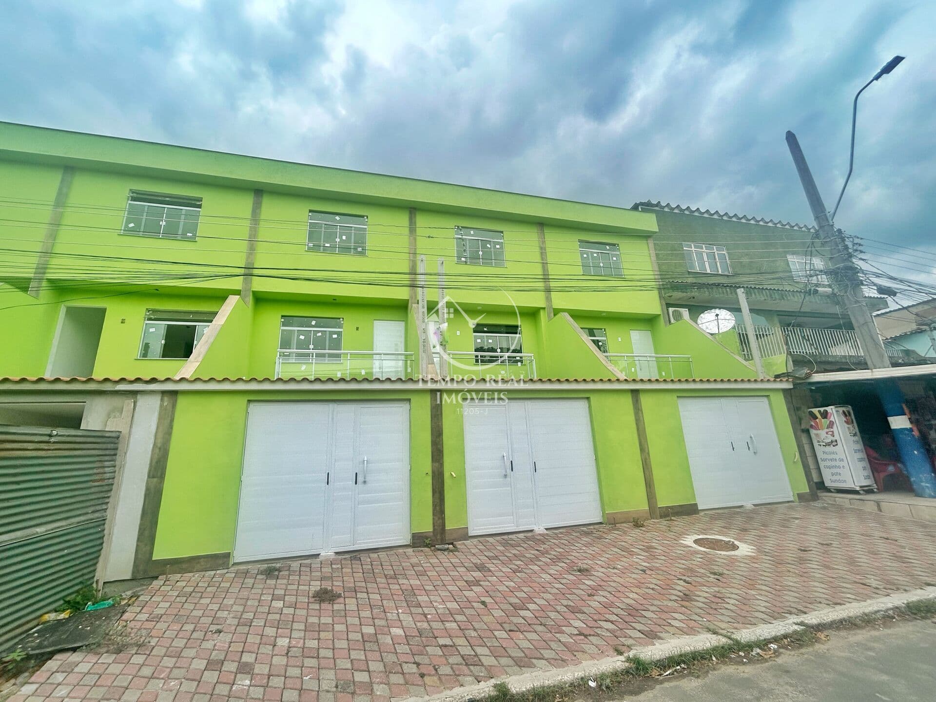 Incrível Casa Triplex no bairro da Luz, Nova Iguaçu/RJ
