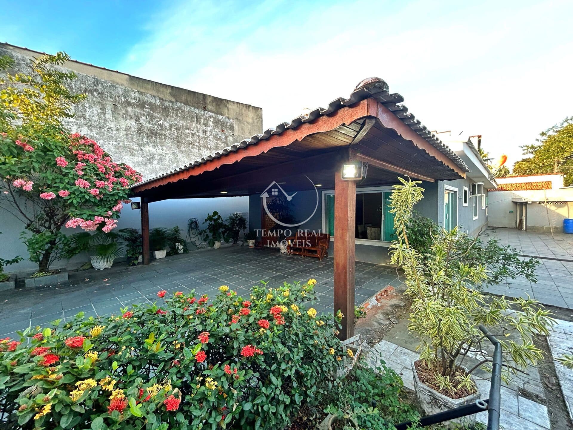Belíssima casa pertinho do shopping nova iguaçu! Seu novo endereço é aqui!