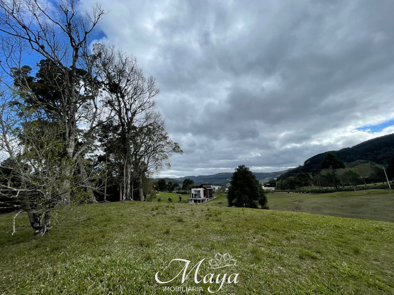 Terreno em Condomínio - Vila Cachoeira