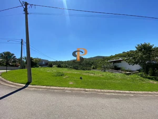 Terreno à Venda no Condomínio Campo de Toscana, Vinhedo SP