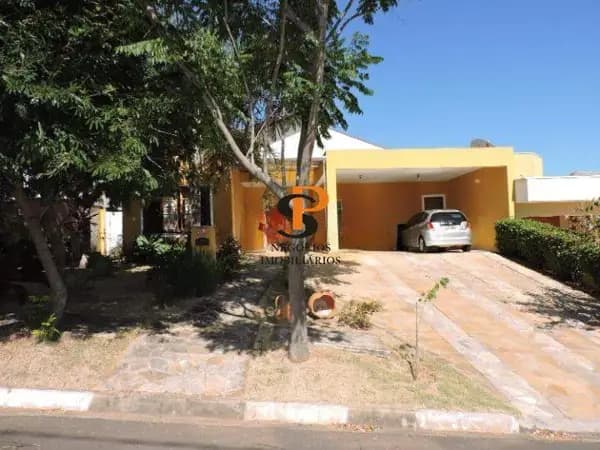 Casa à venda no bairro Centro em Vinhedo/SP