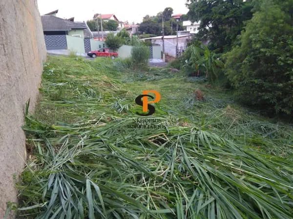 Terreno à venda no bairro Pinheirinho em Vinhedo/SP
