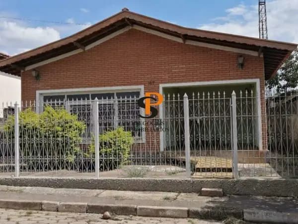 Casa à venda no bairro Centro em Vinhedo/SP