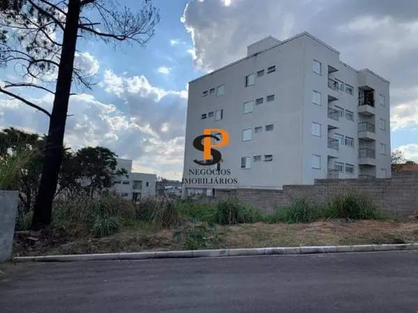 Terreno à venda no bairro Capela em Vinhedo/SP