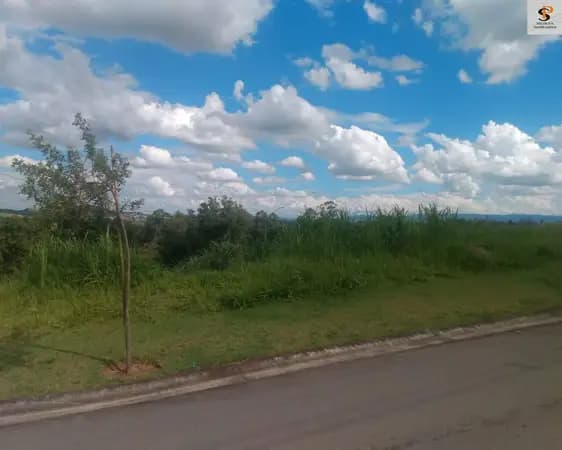 Terreno à Venda no Condomínio Campo de Toscana, Vinhedo SP