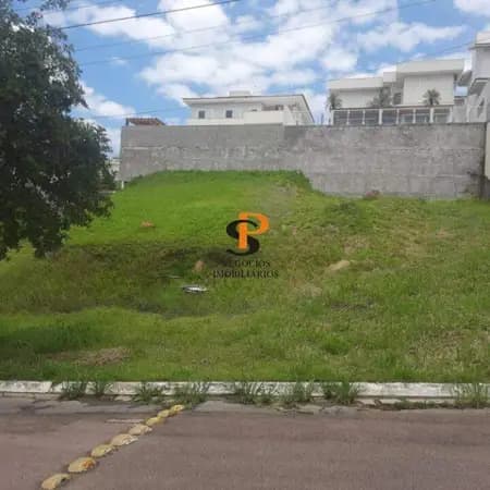 Terreno à venda no bairro Villaggio Capríccio em Louveira/SP