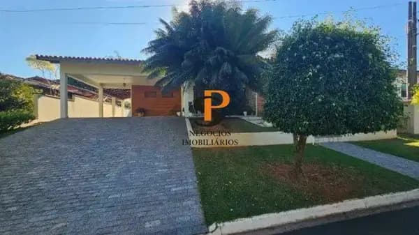 Casa à venda no bairro Centro em Vinhedo/SP