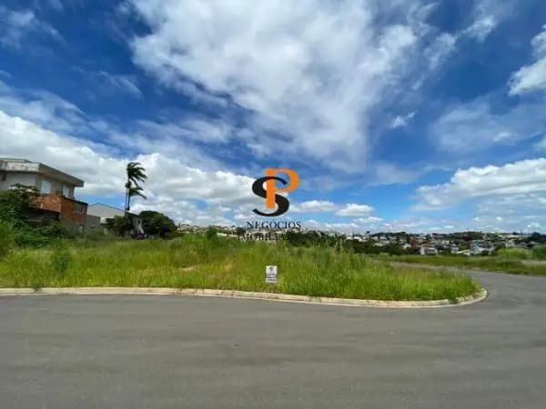 Terreno à venda no bairro Pinheirinho em Vinhedo/SP