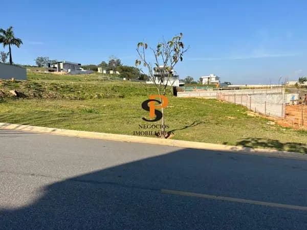Terreno à venda no bairro Santa Cândida em Vinhedo/SP