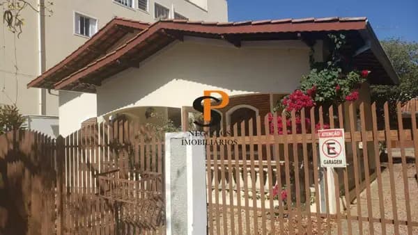 Casa à venda no bairro Jardim Itália em Vinhedo/SP
