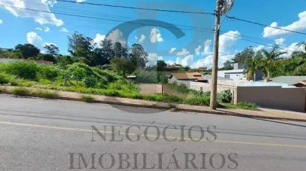 Terreno à venda no bairro Pinheirinho em Vinhedo/SP