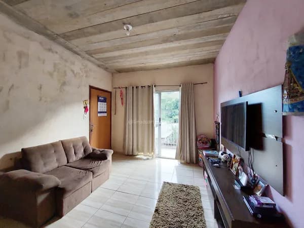 Casa em Lima Duarte - Vila Monteiro