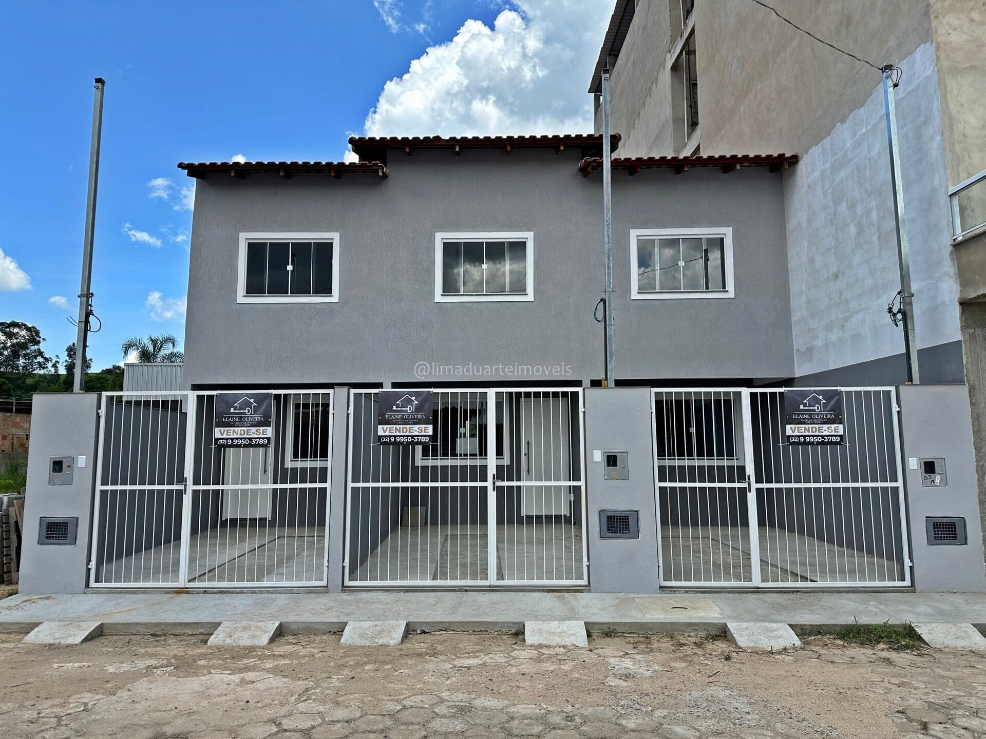 Casa geminada no bairro Cruzeiro em Lima Duarte/MG