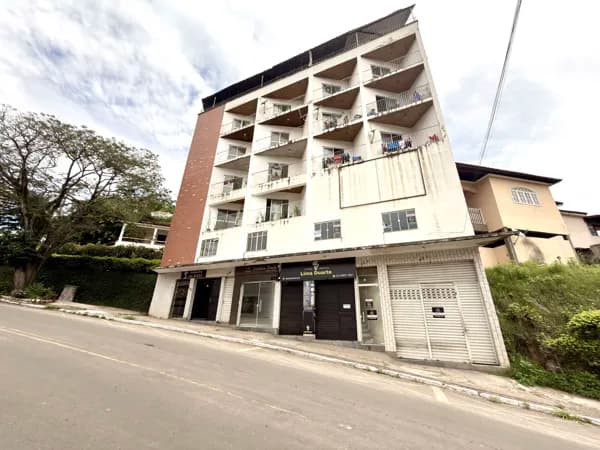 Loja para locação no bairro Centro em Lima Duarte/MG.
