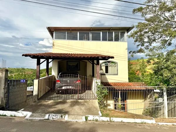 Apartamento á venda no bairro Piúna, Lima Duarte/MG