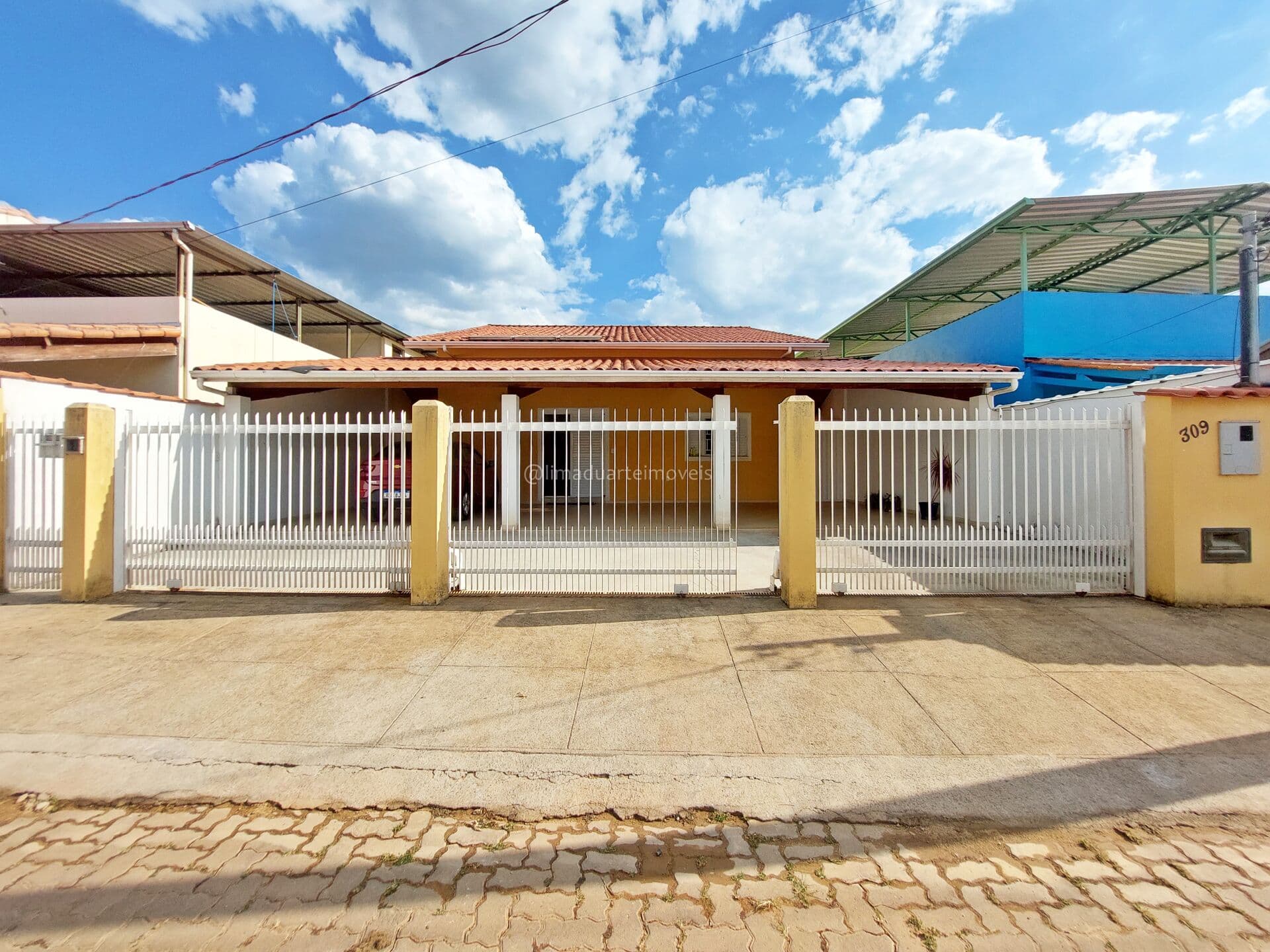 Casa em Lima Duarte - Jardim Primavera
