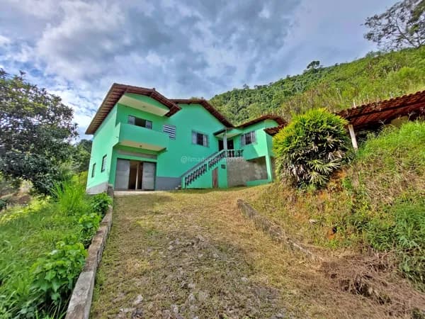 Casa em Lima Duarte - Vila Monteiro