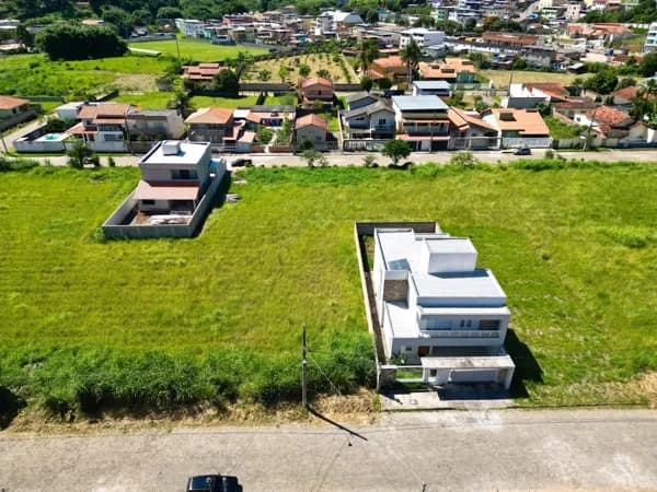 Lote a venda no Bairro Jardim Primavera em Lima Duarte/MG