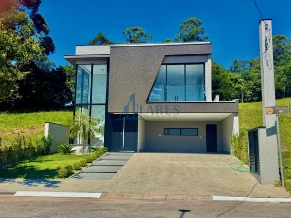 Casa Alto Padrão condomínio reserva santa ana
