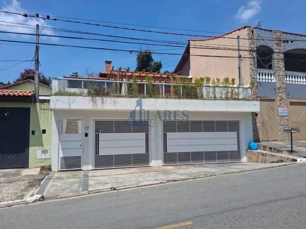 Casa Completa com Área Gourmet e Lareira