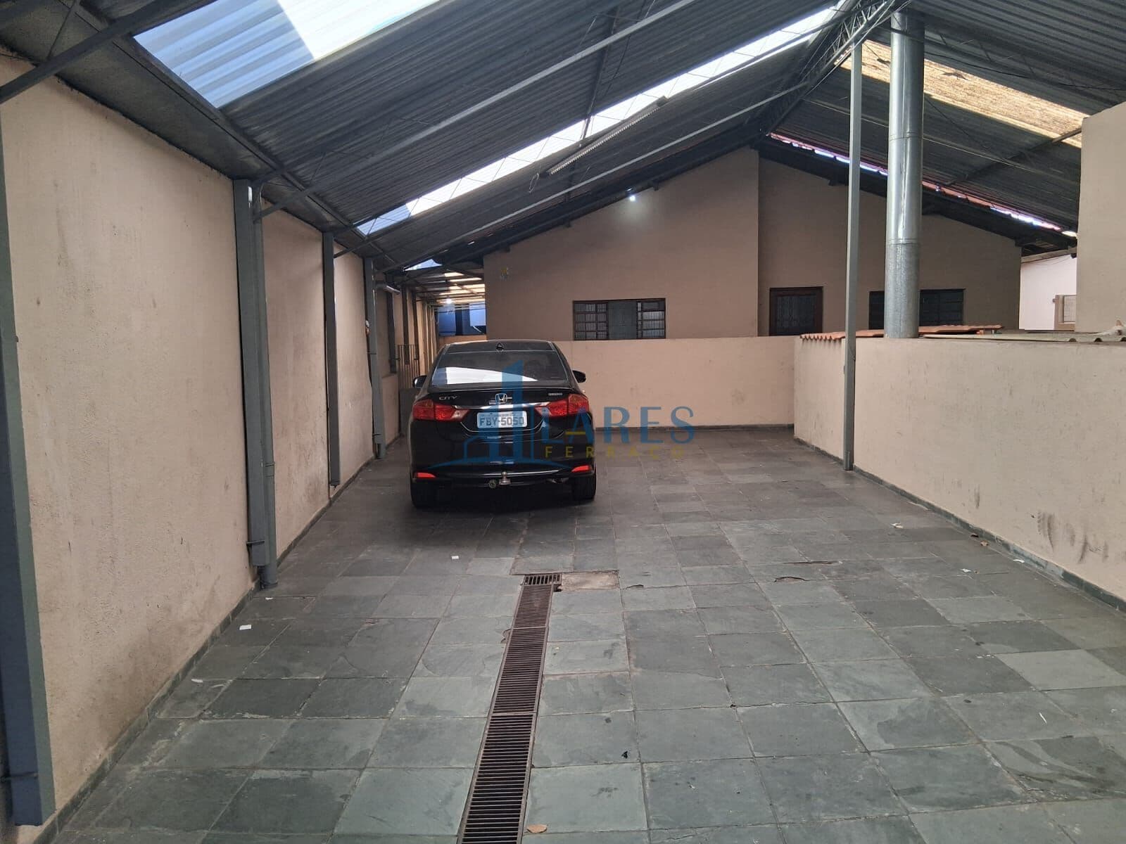 Casa com Excelente Localização na Rua Bolívia