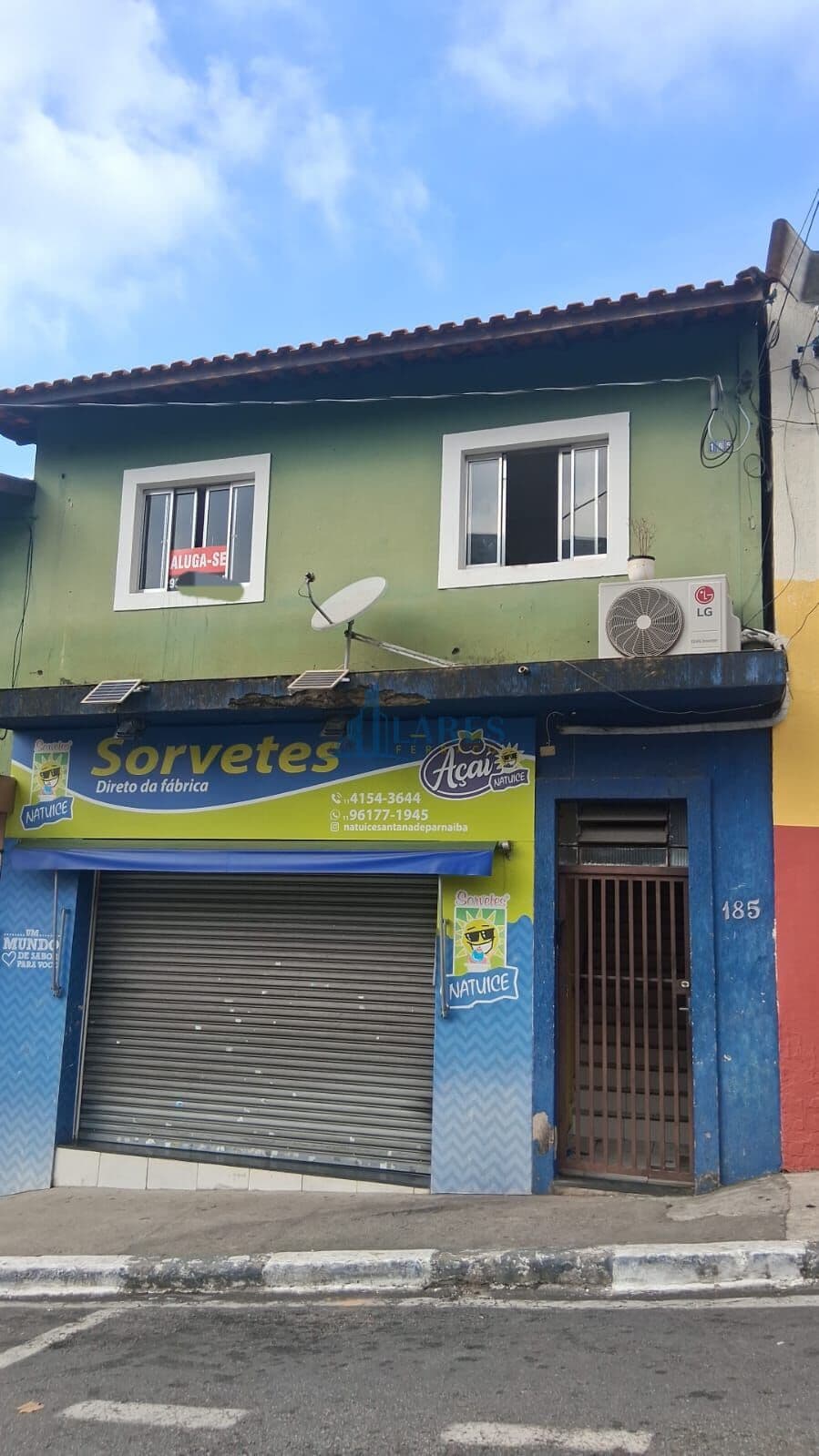 Casa Bem Localizada no Centro de Santana