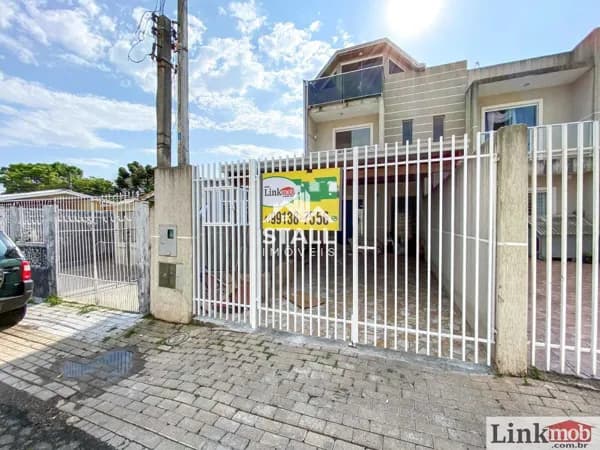 Sobrado à venda em Curitiba/PR