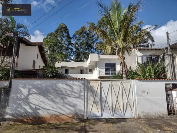 Sobrado Padrão para Venda em Cézar de Souza Mogi das Cruzes-SP