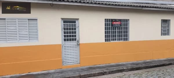 Casa Padrão para Aluguel em Vila Mogilar Mogi das Cruzes-SP
