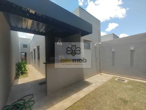 Oportunidade de Casa Térrea com 3 quartos sendo 1 suite no São Conrado