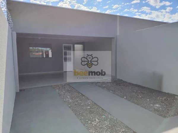 Casa Padrão com 2 quartos no Jardim Los Angeles
