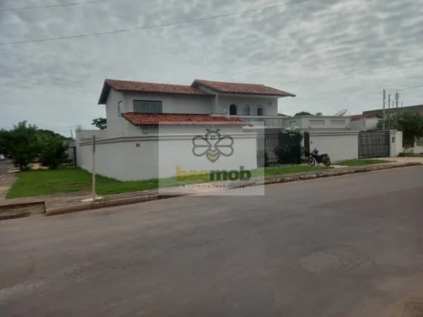 Sobrado em Corumbá - Centro
