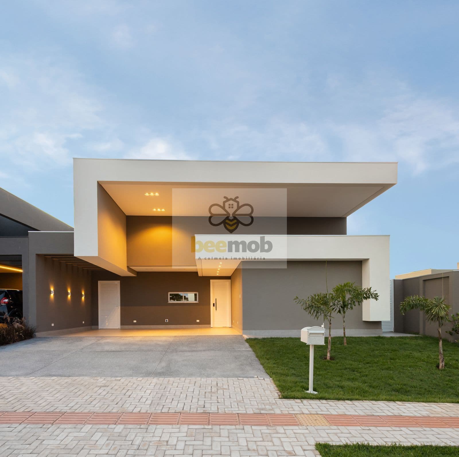 Casa Alto Padrão- ALPHAVILLE 4- LINDISSIMA