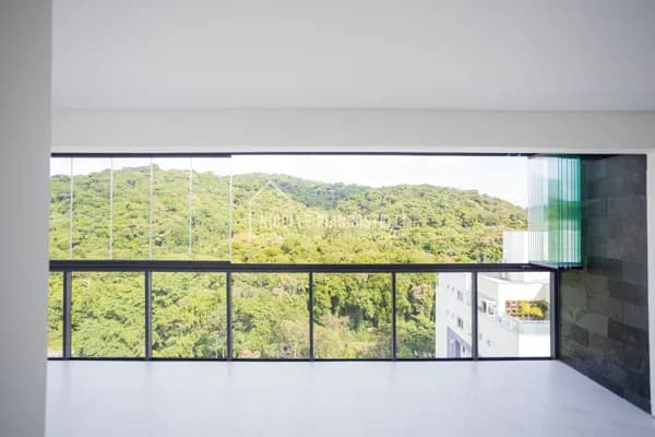 Apartamento Alto Padrão com 3 suítes, no Atiradores