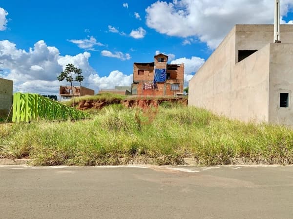 Lote/Terreno em Hortolândia - Parque Terras de Santa Maria