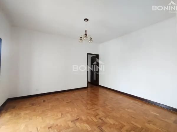 Apartamento com sacada ampla no Centro de Americana