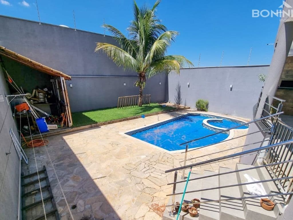 Sobrado com 3 dormitórios à venda, 245 m² por R$ 880.000,00 - Jardim Maria Helena - Nova Odessa/SP