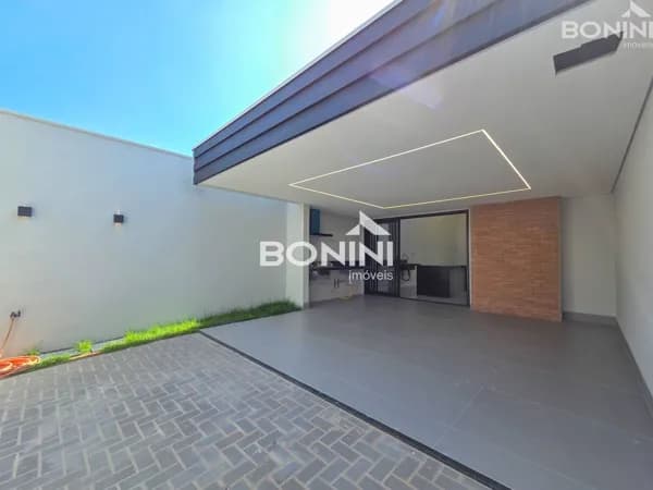Casa Moderna à Venda no Jardim Dona Judith – Americana/SP | 3 Dormitórios, 2 Suítes, Automação e Espaço Gourmet