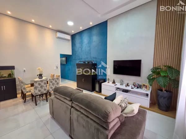 Casa à Venda no Jardim Boer II em Americana/SP | 2 Dormitórios (1 Suíte) | Área Gourmet | 3 Vagas