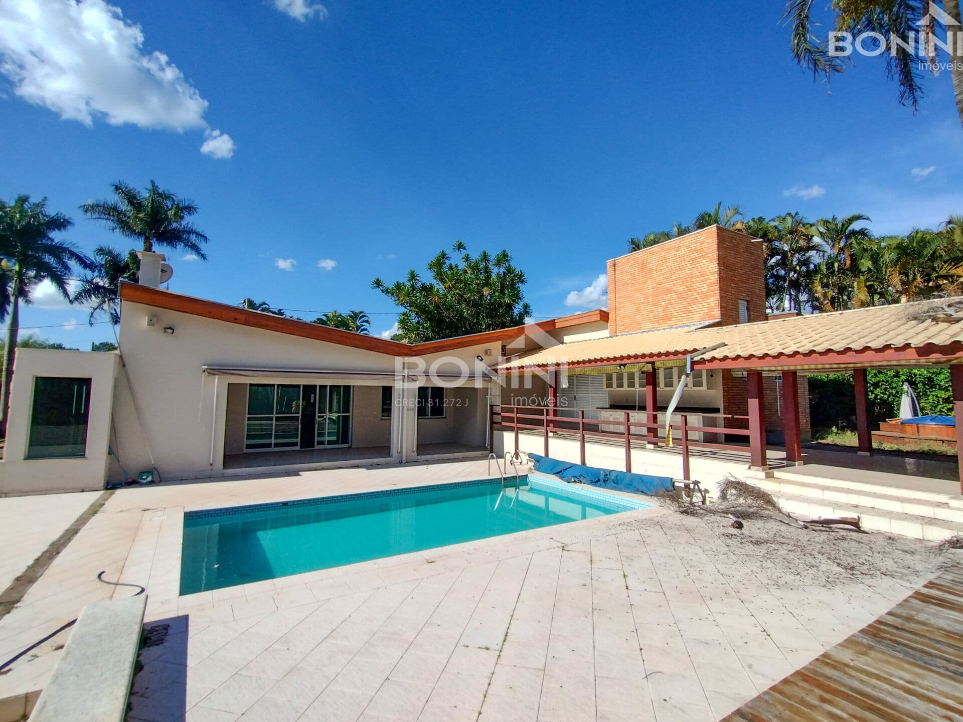 Casa de Alto Padrão à Venda no Iate Clube de Campinas em Americana