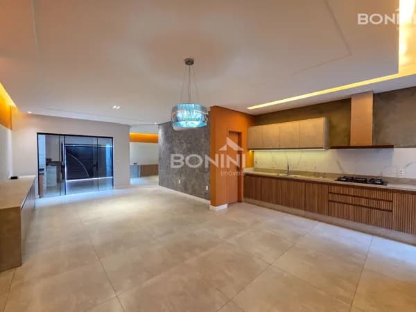 Casa com 3 Quartos e 2 banheiros à Venda por R$ 750.000 em Americana SP
