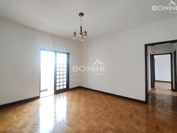 Apartamento com sacada ampla no Centro de Americana